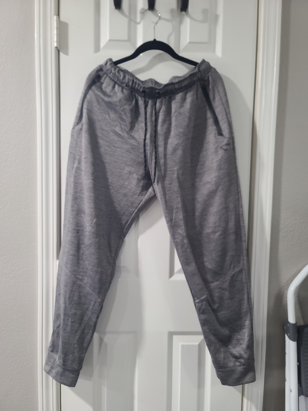 Gray Joggers Size Large Men